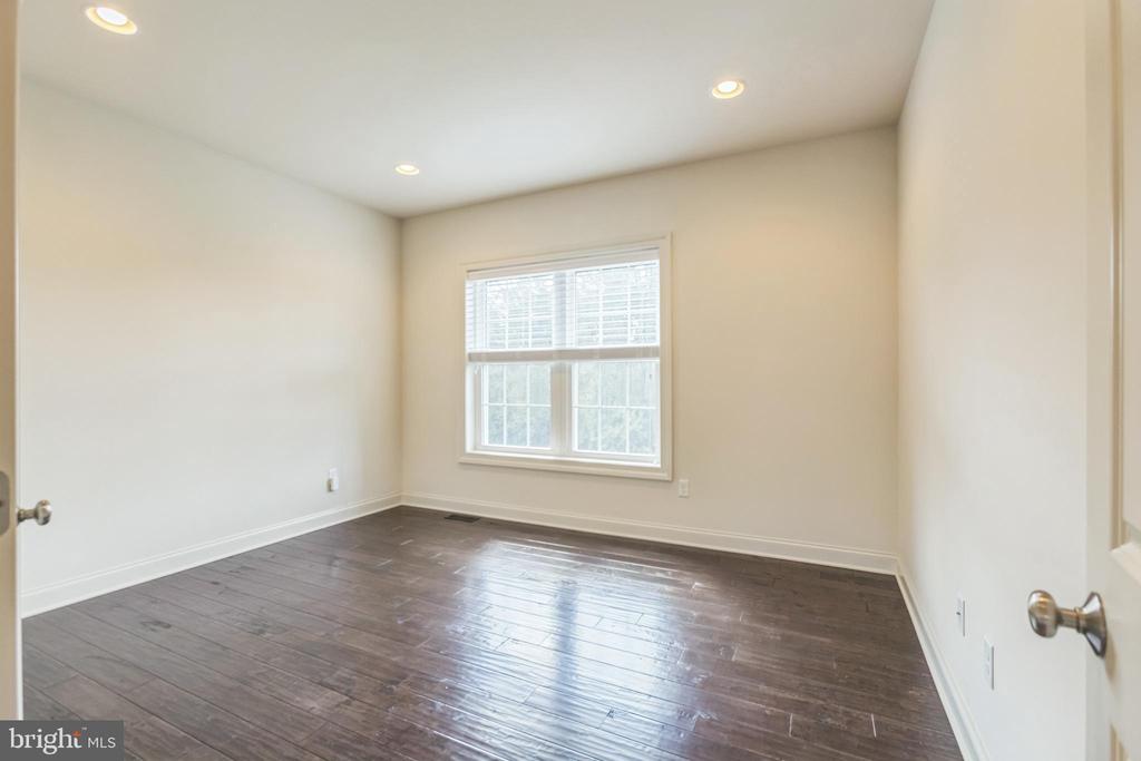 193 MILL HOUSE DRIVE