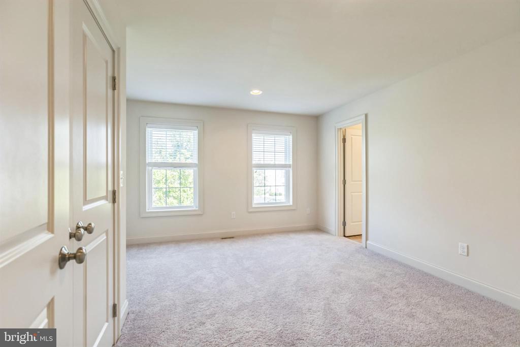 193 MILL HOUSE DRIVE