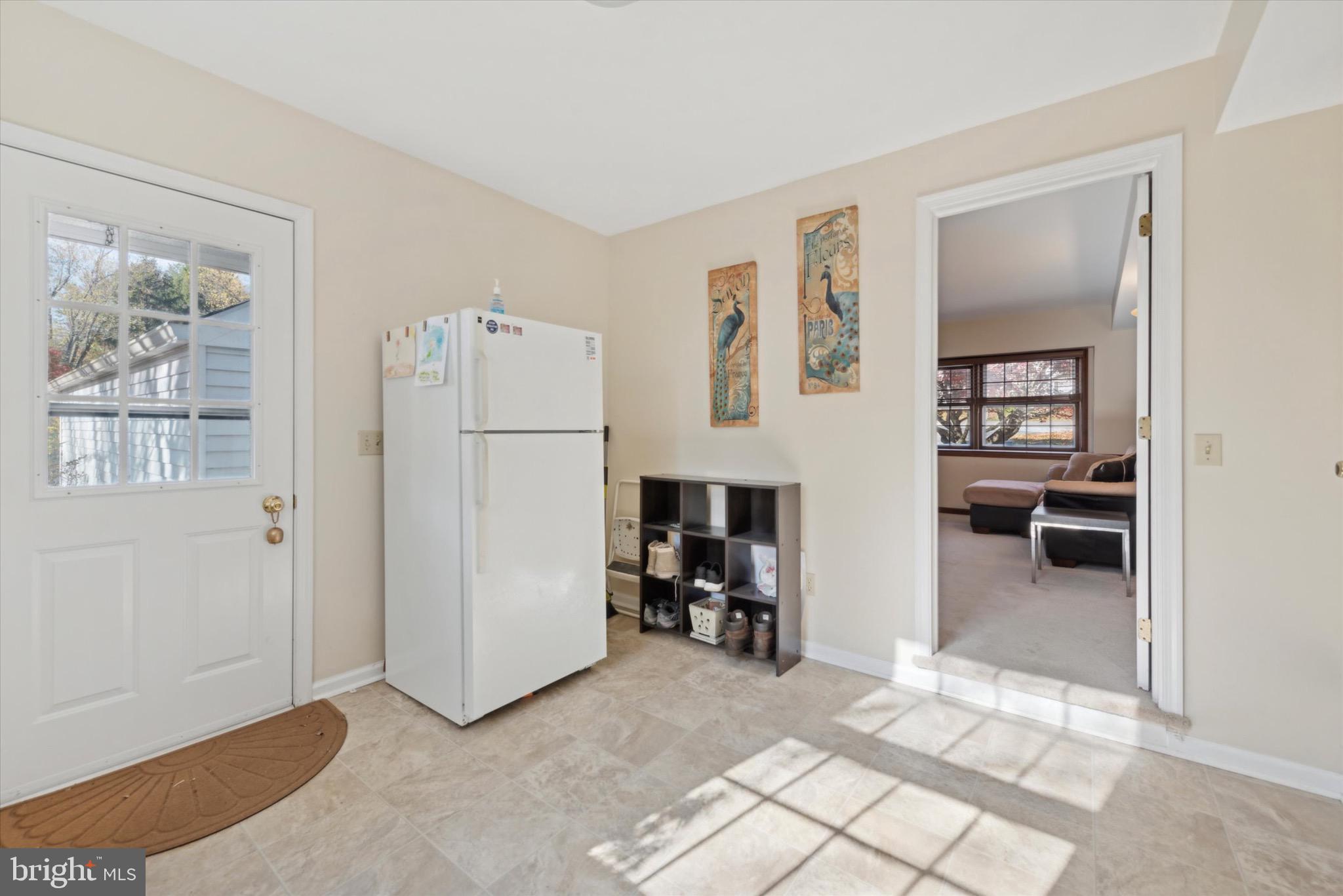 16 Manor Dr
