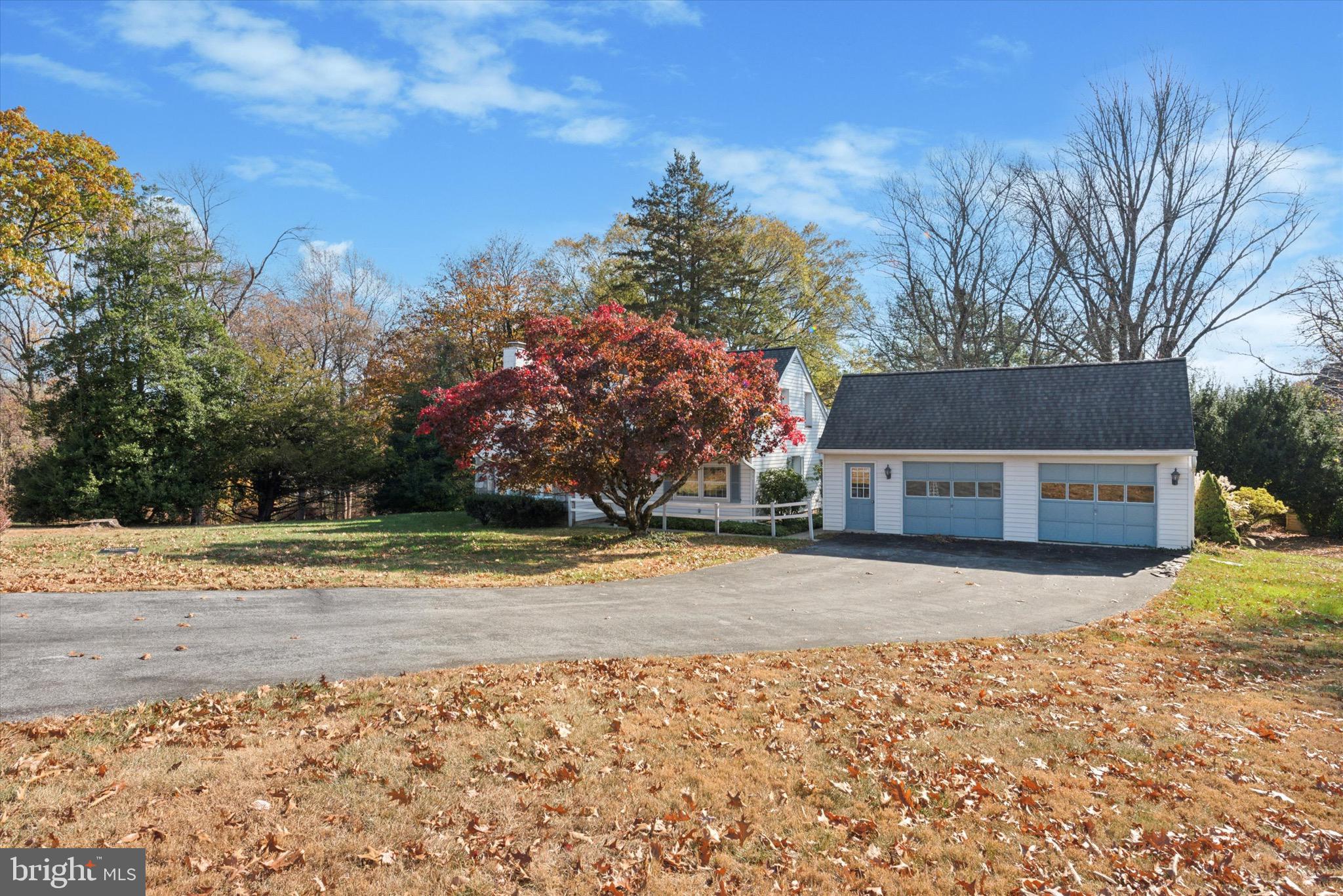 16 Manor Dr