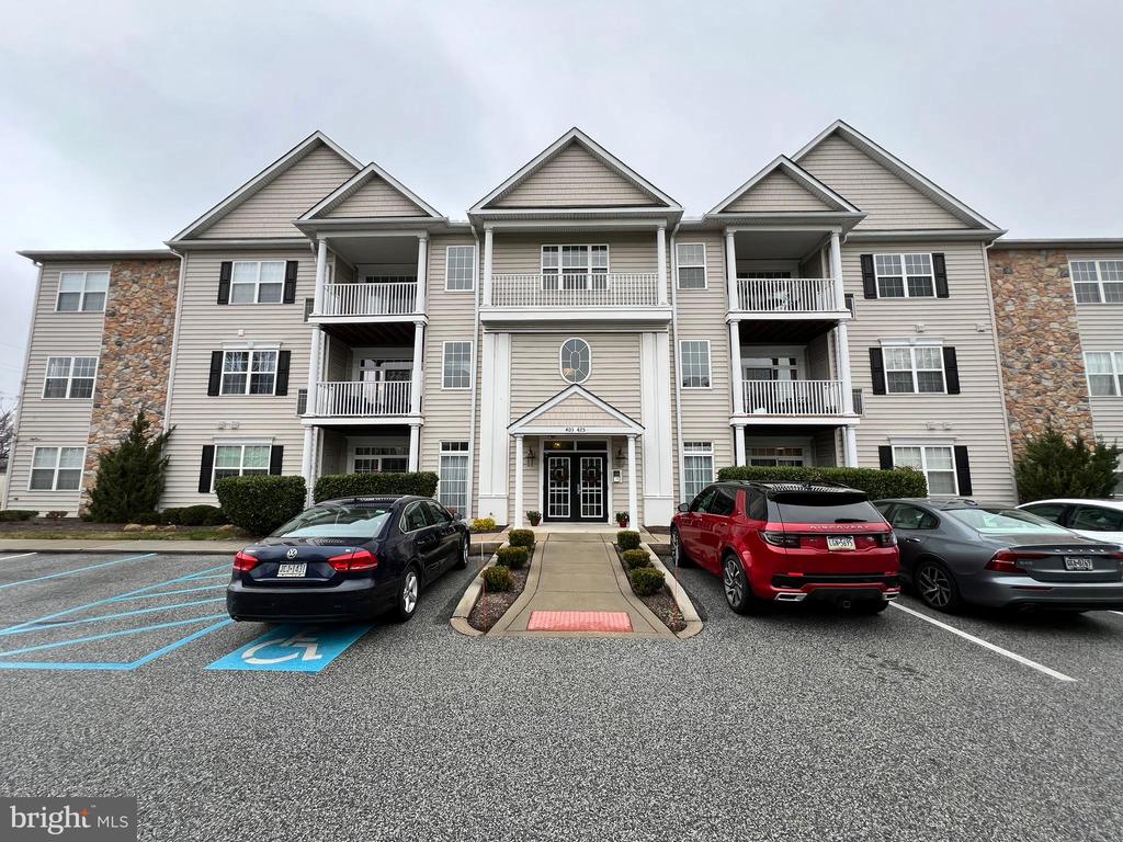 415 Megan Ct #G