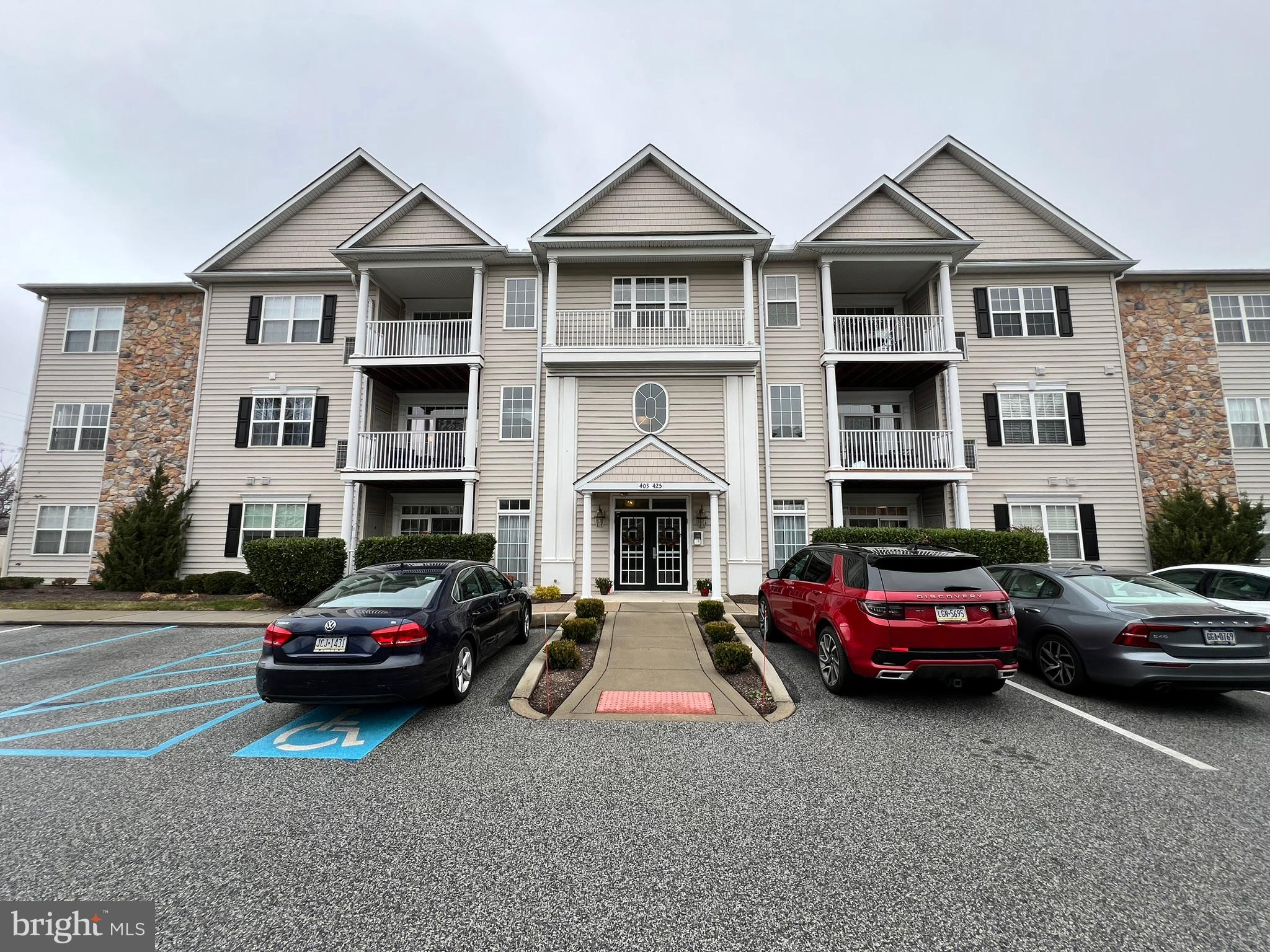 415 Megan Ct #G