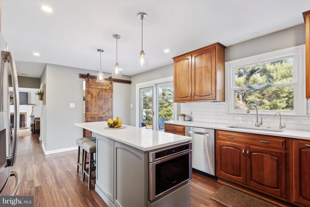 818 Sharon Cir