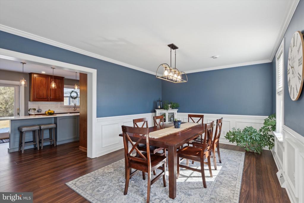 818 Sharon Cir