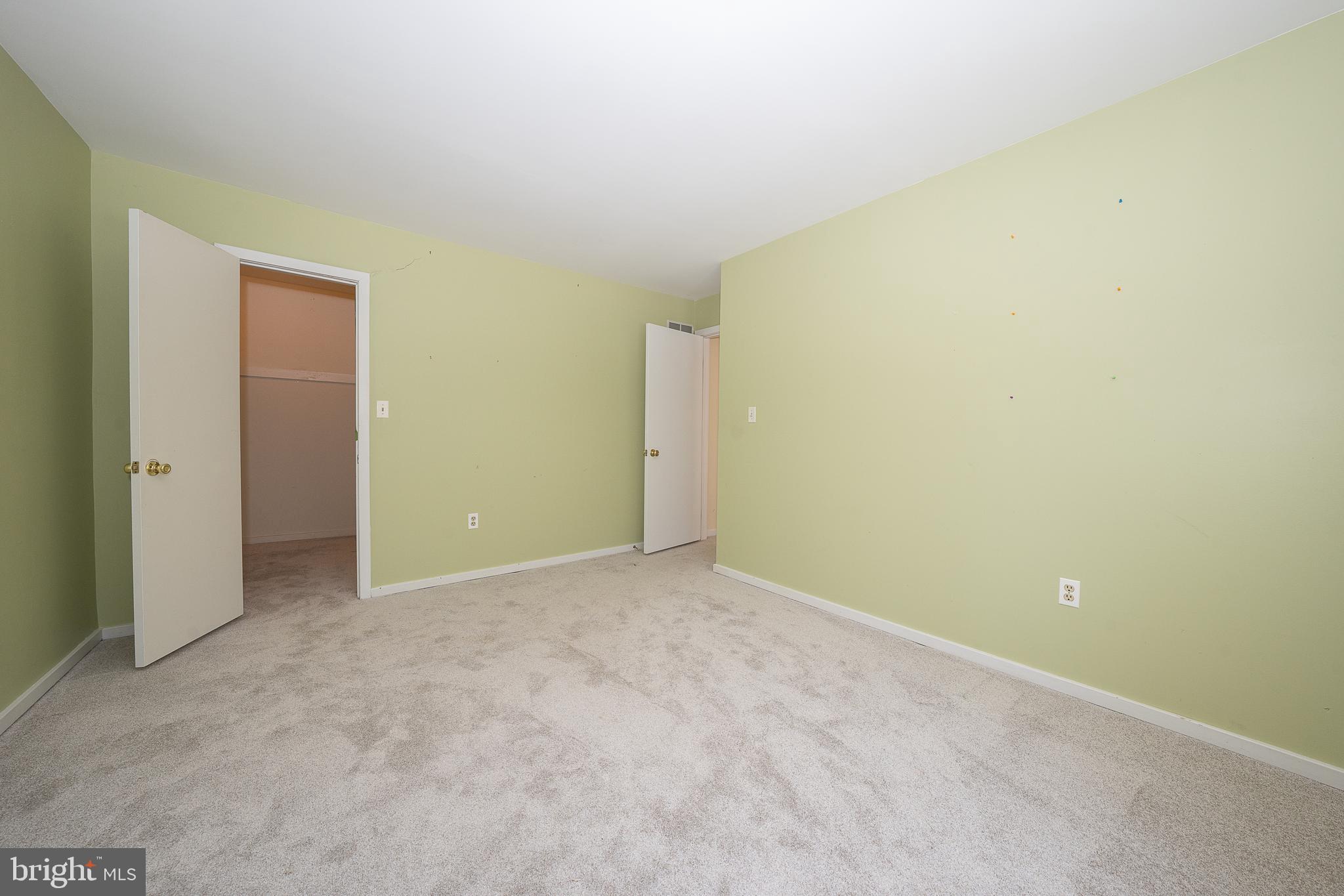 453 Lynetree Dr #20-D