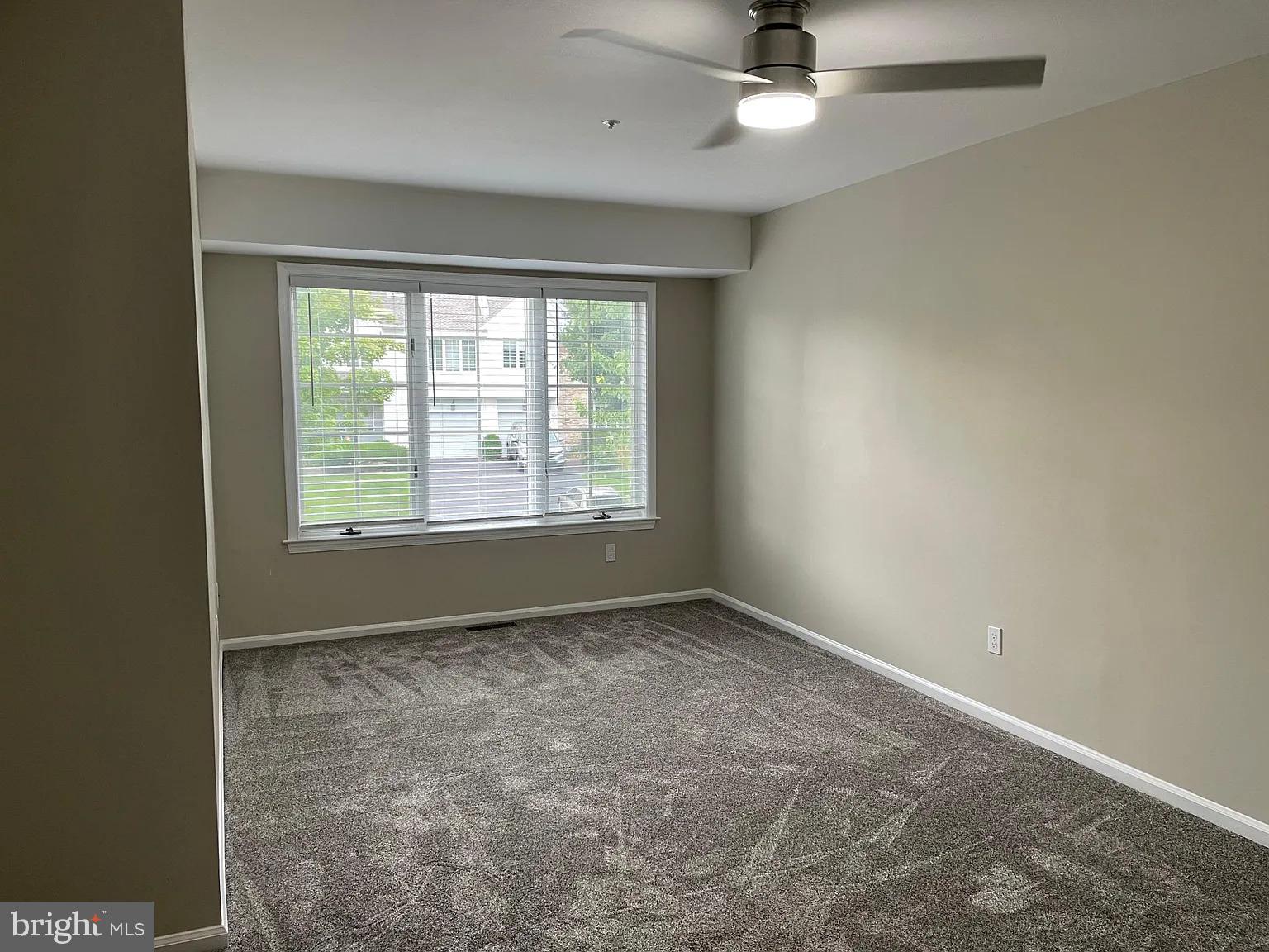 572 W Saxony Dr #572