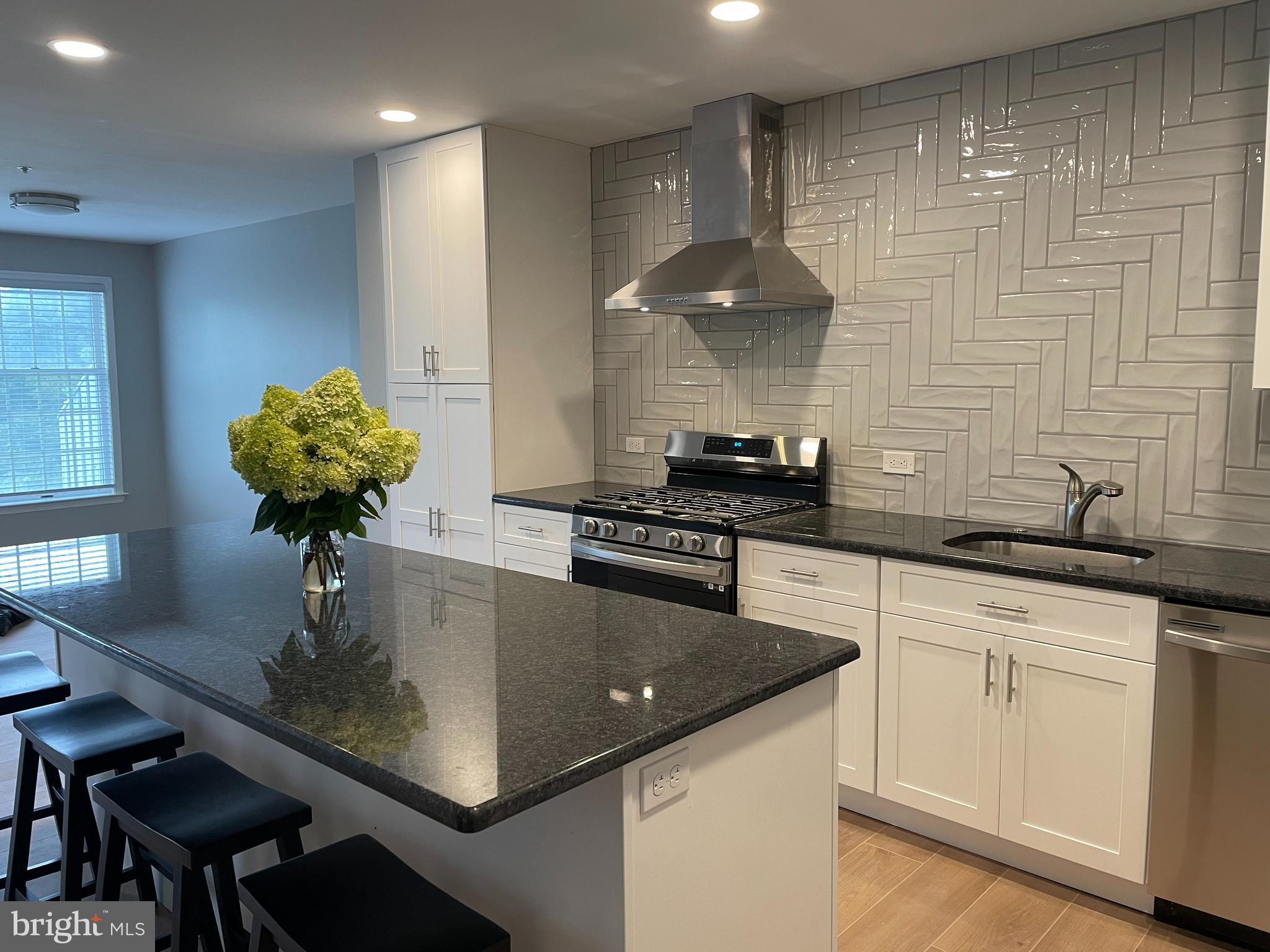 572 W Saxony Dr #572