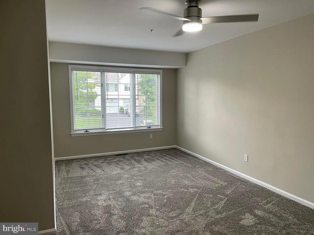 572 W Saxony Dr #572