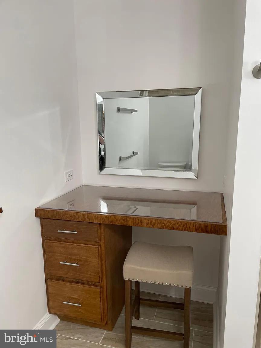 572 W Saxony Dr #572