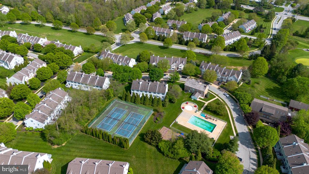 572 W Saxony Dr #572