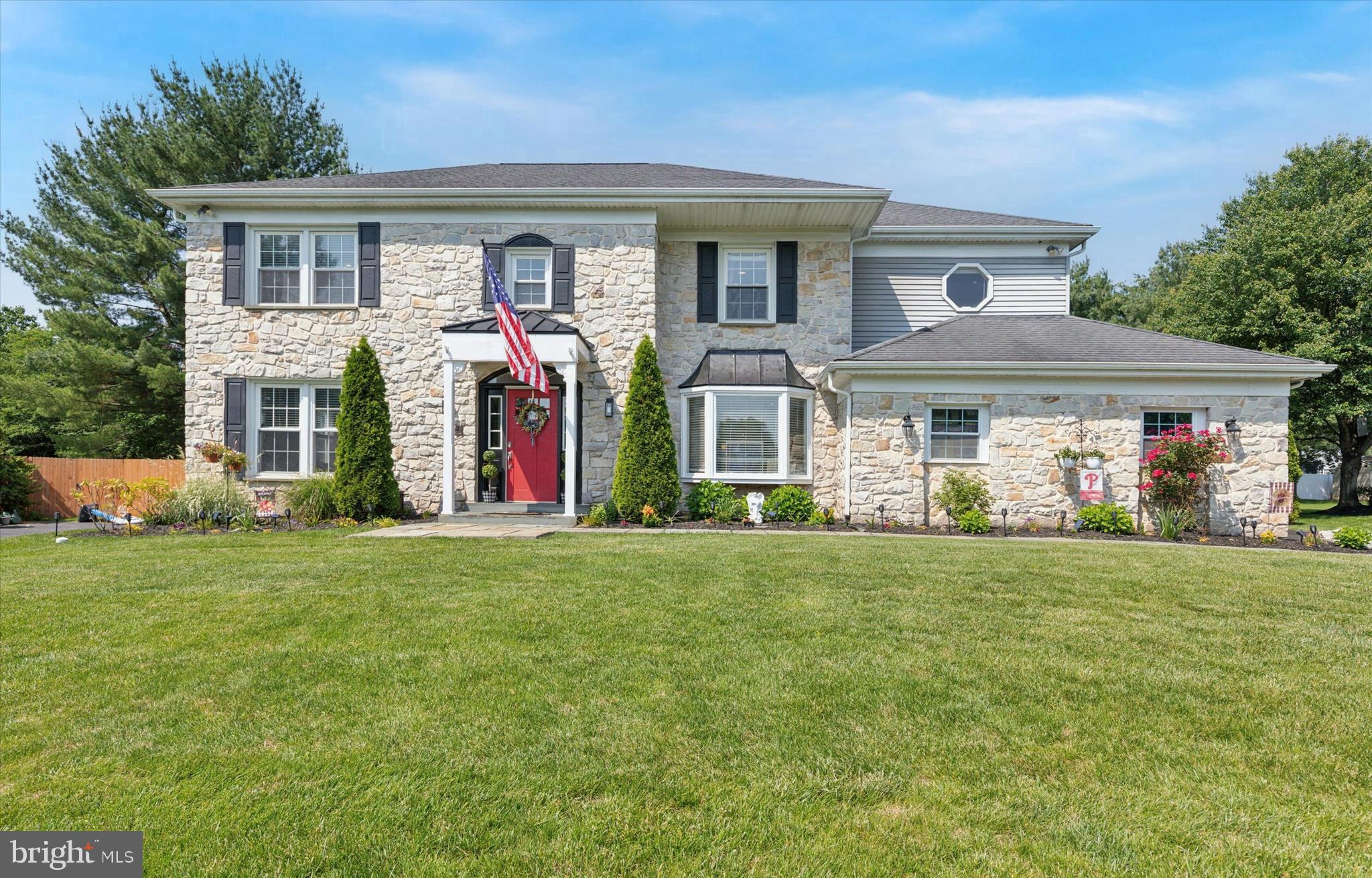 1004 Winding River Ln