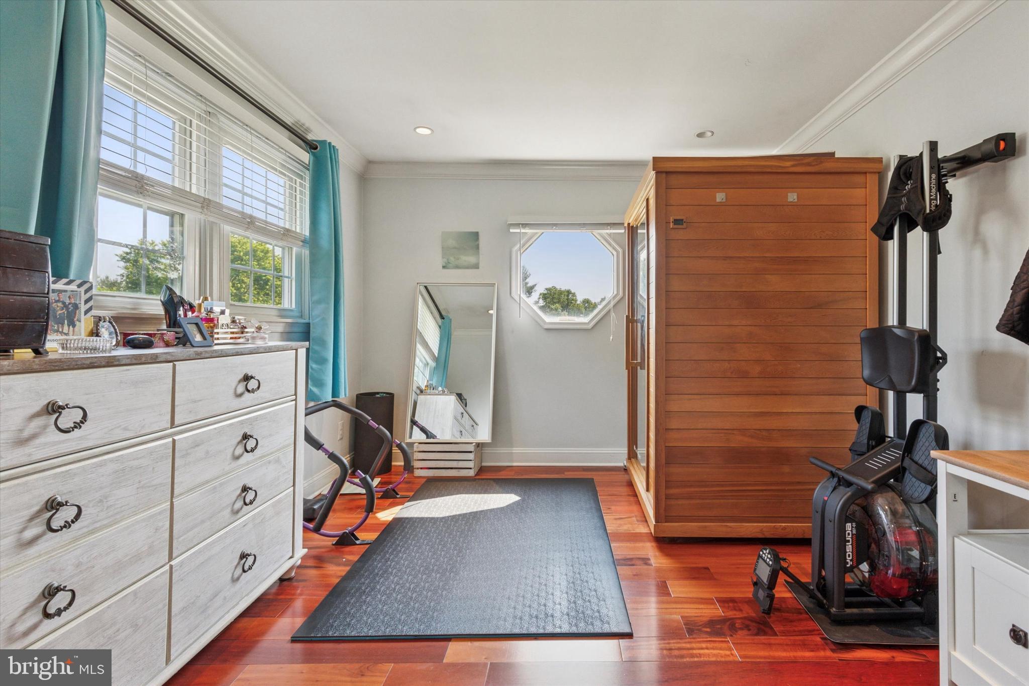 1004 Winding River Ln