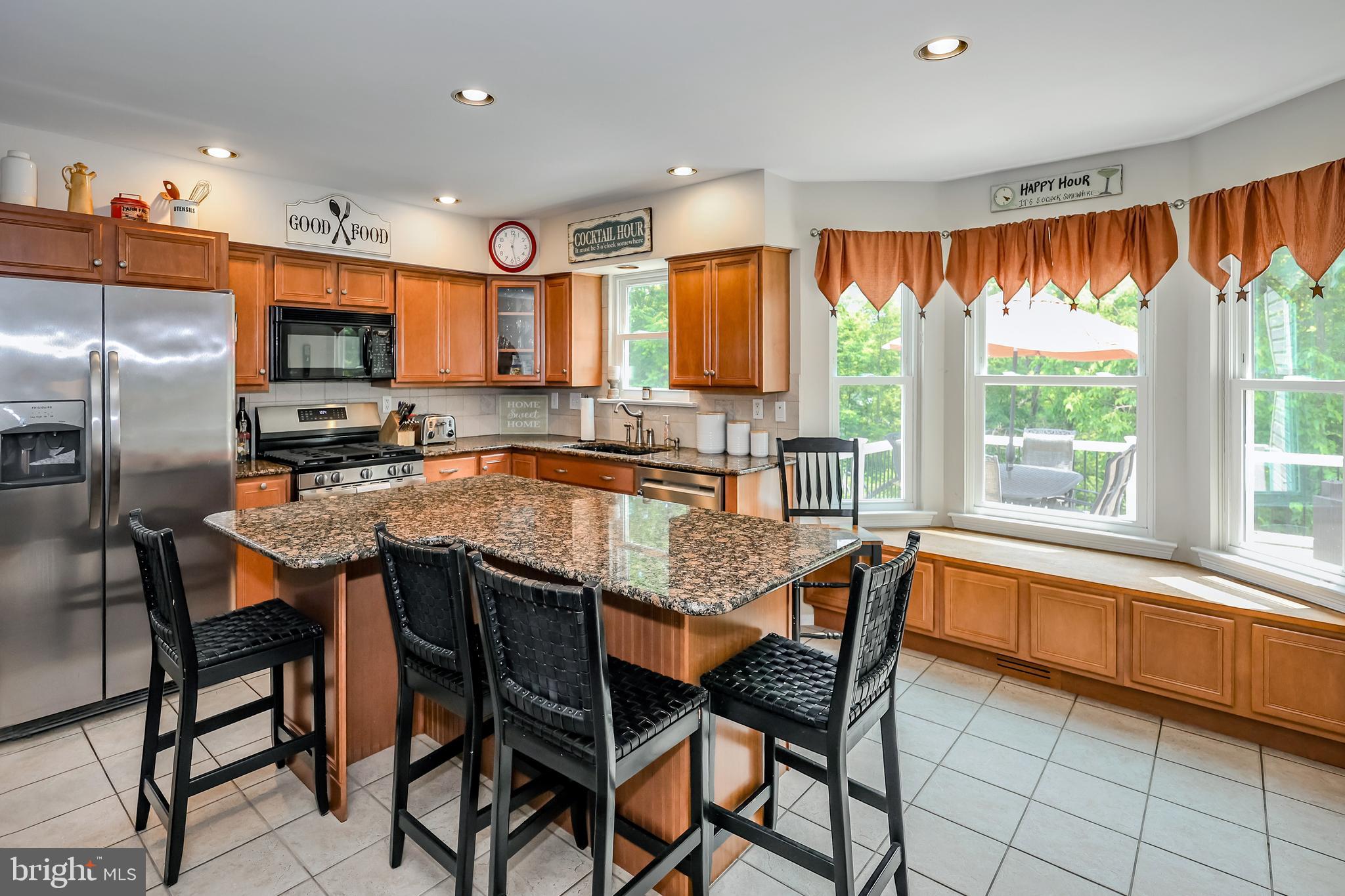 888 Winding River Ln