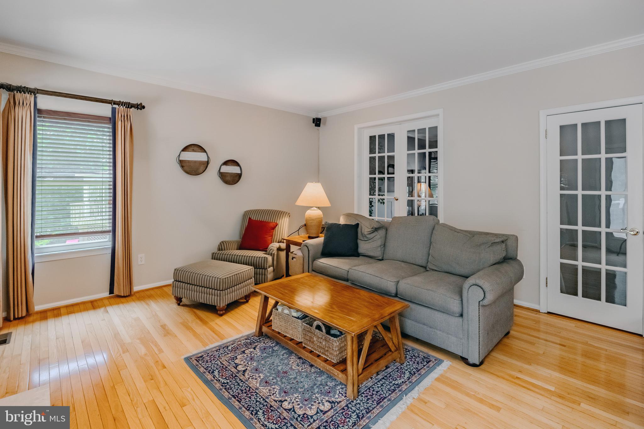 888 Winding River Ln