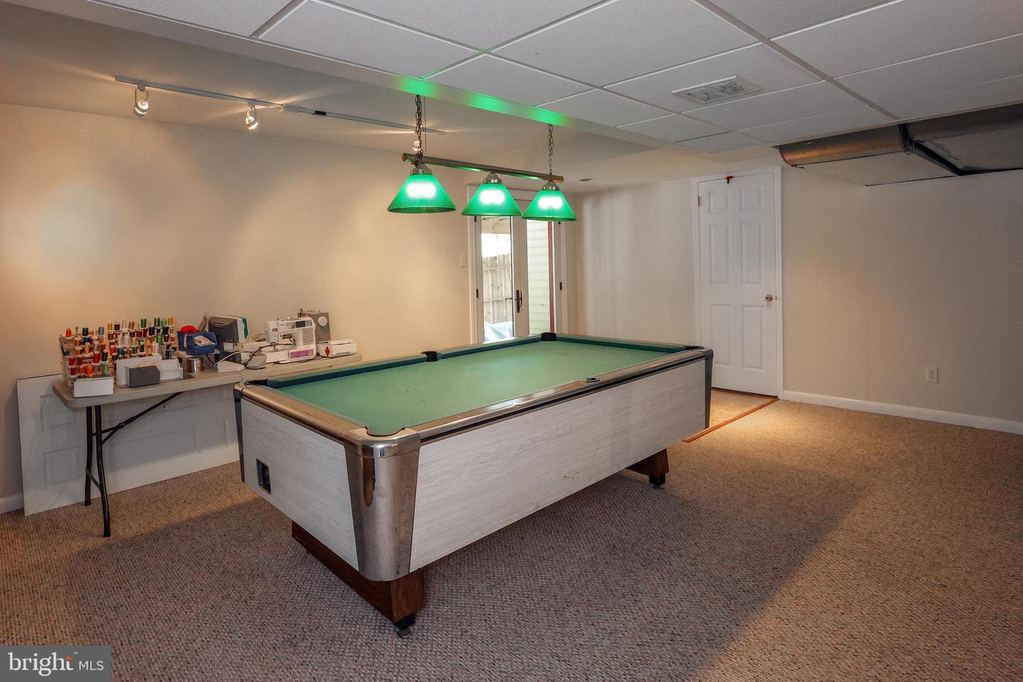 888 Winding River Ln