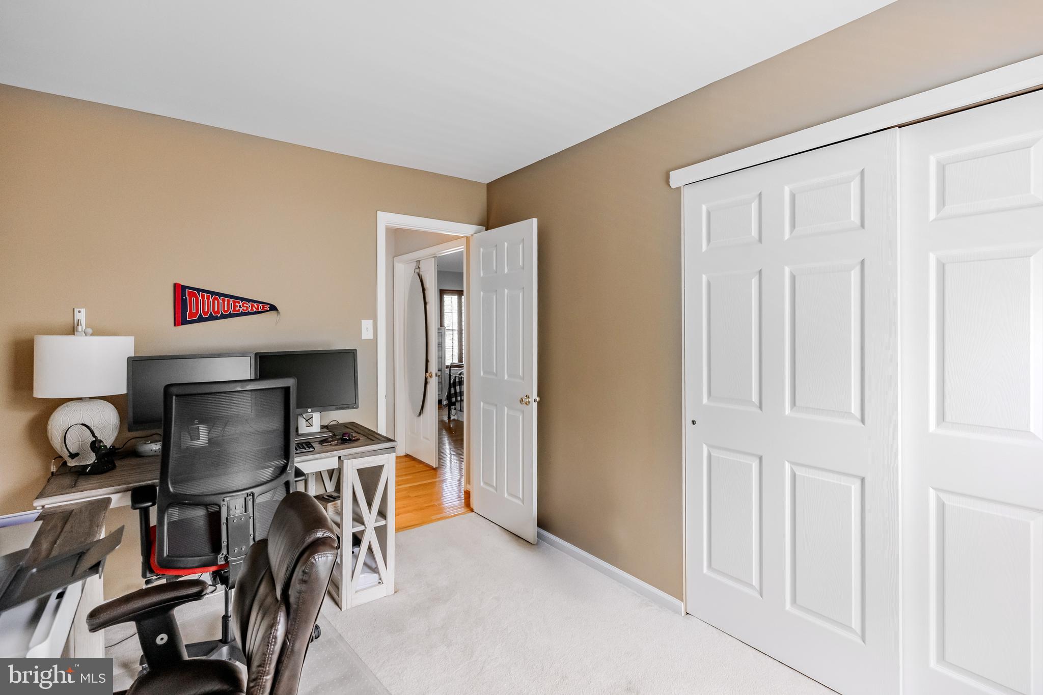 888 Winding River Ln