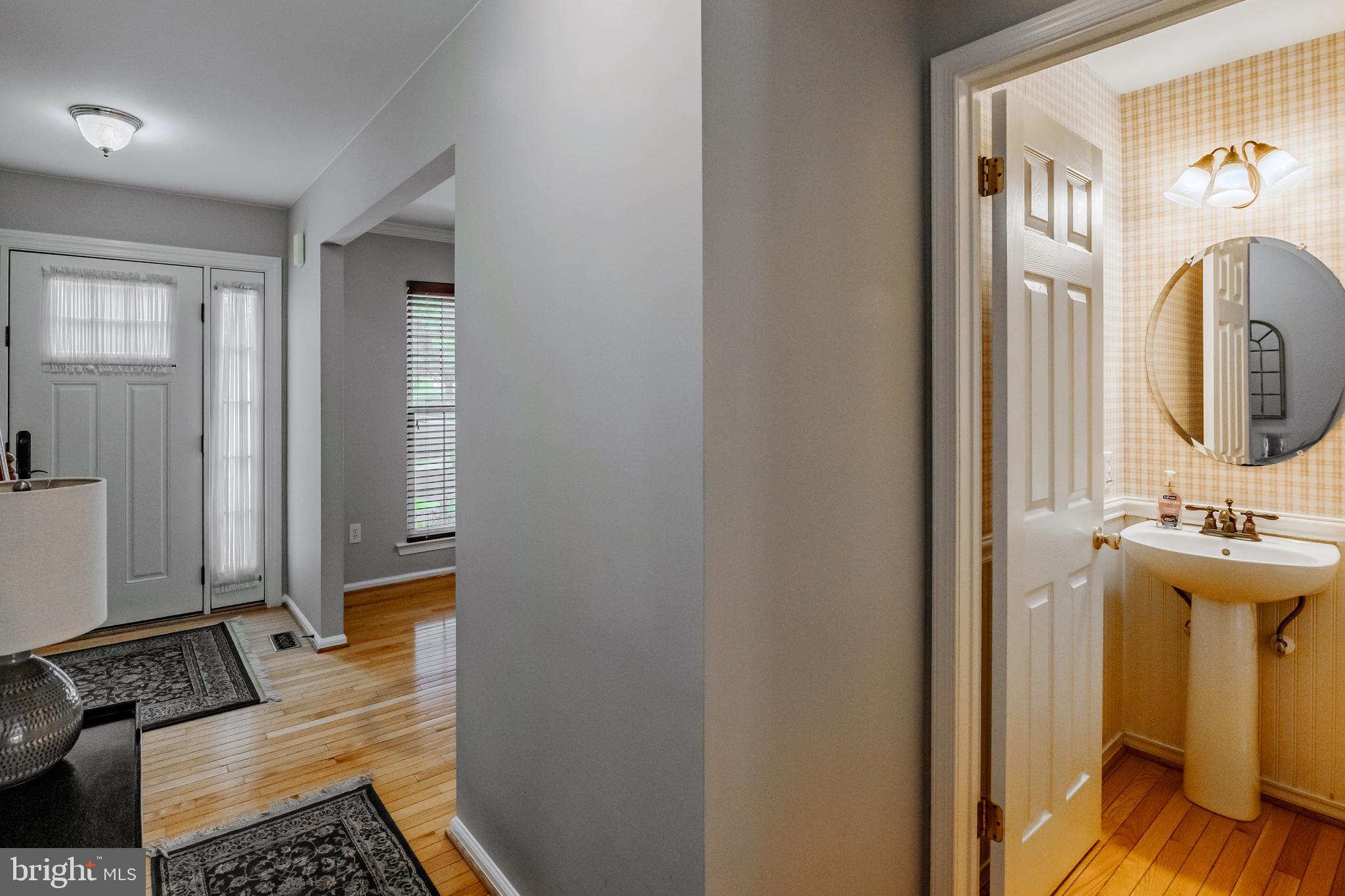 888 Winding River Ln