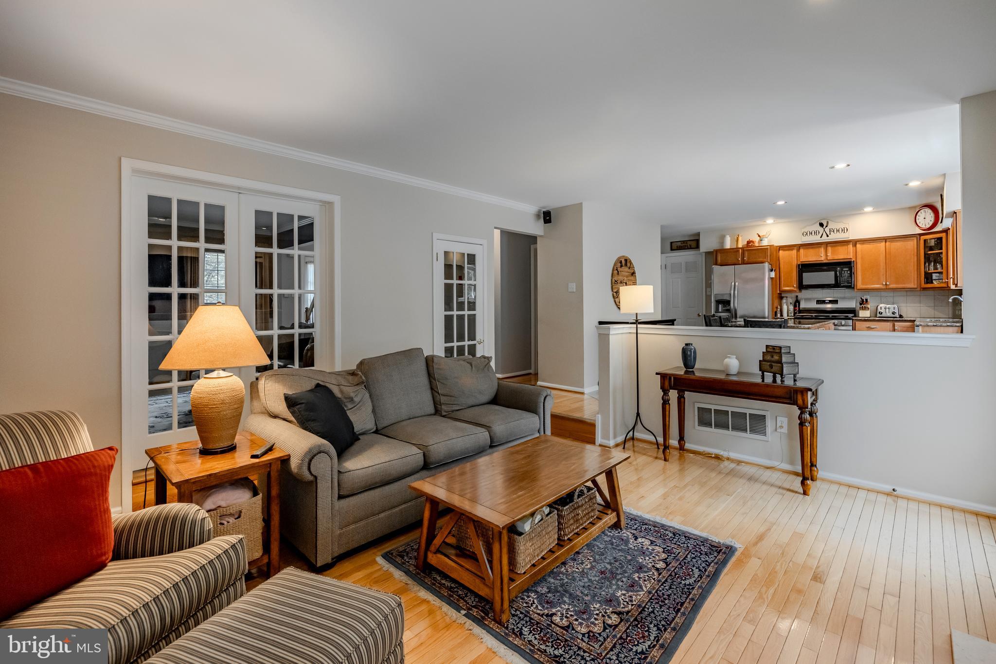 888 Winding River Ln