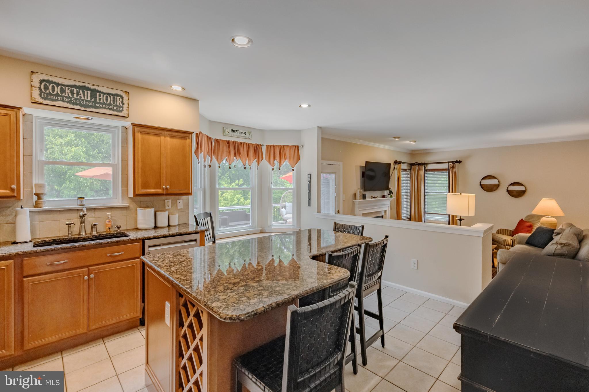 888 Winding River Ln