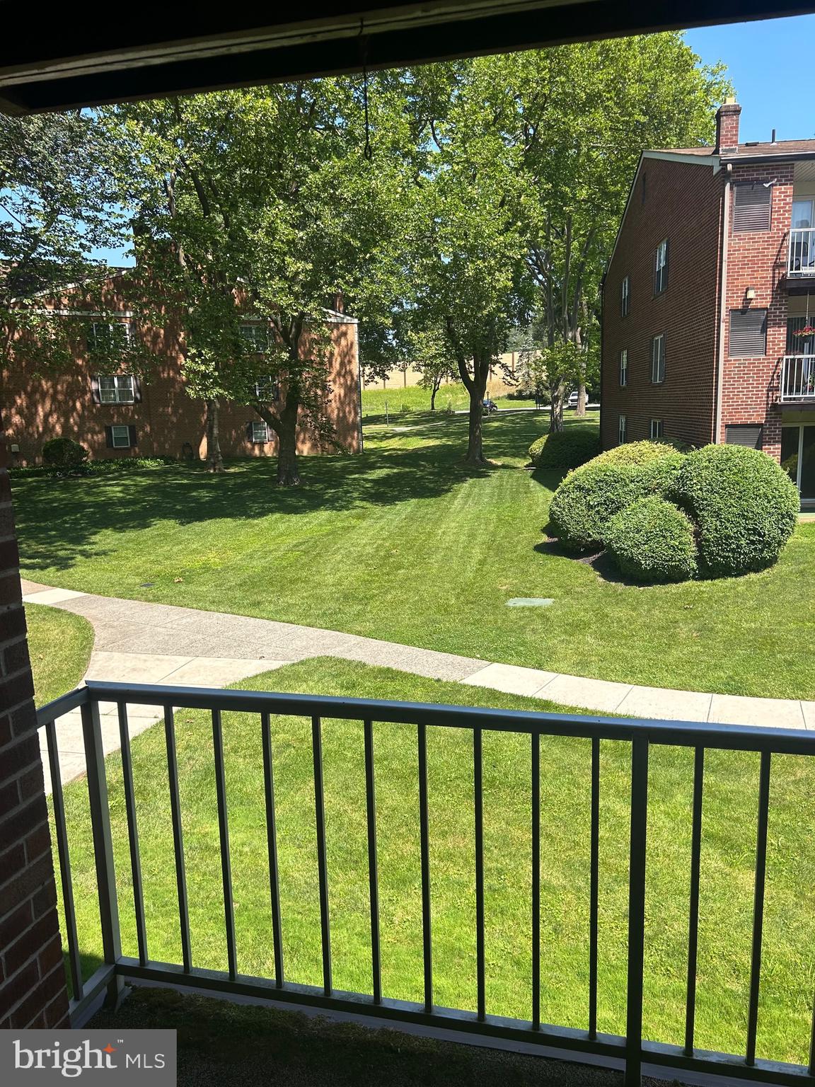 435 DRUMMERS LN #435