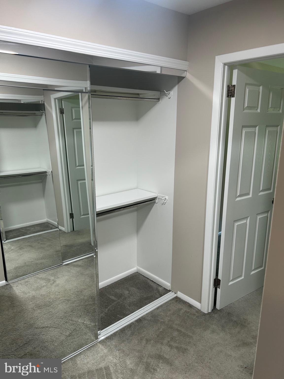 435 DRUMMERS LN #435