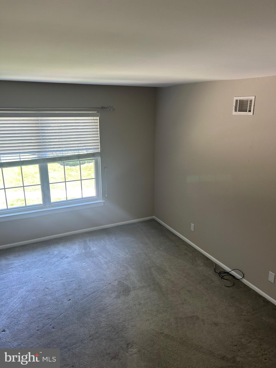 435 DRUMMERS LN #435