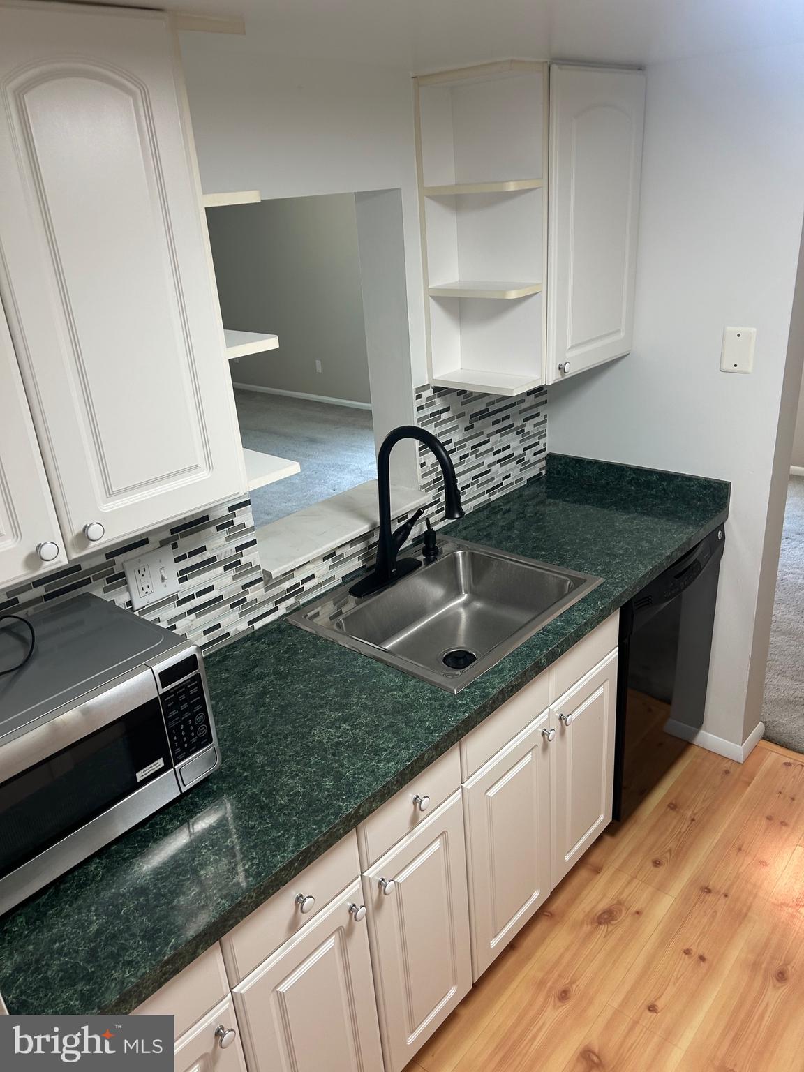 435 DRUMMERS LN #435