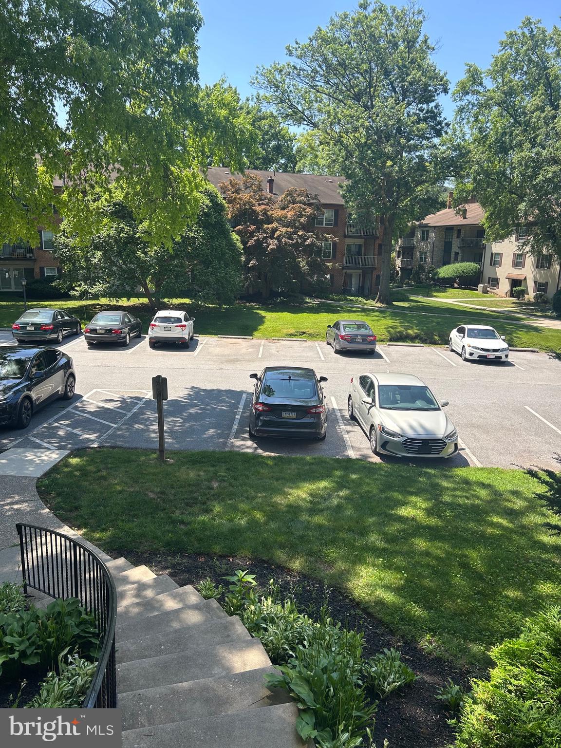 435 DRUMMERS LN #435