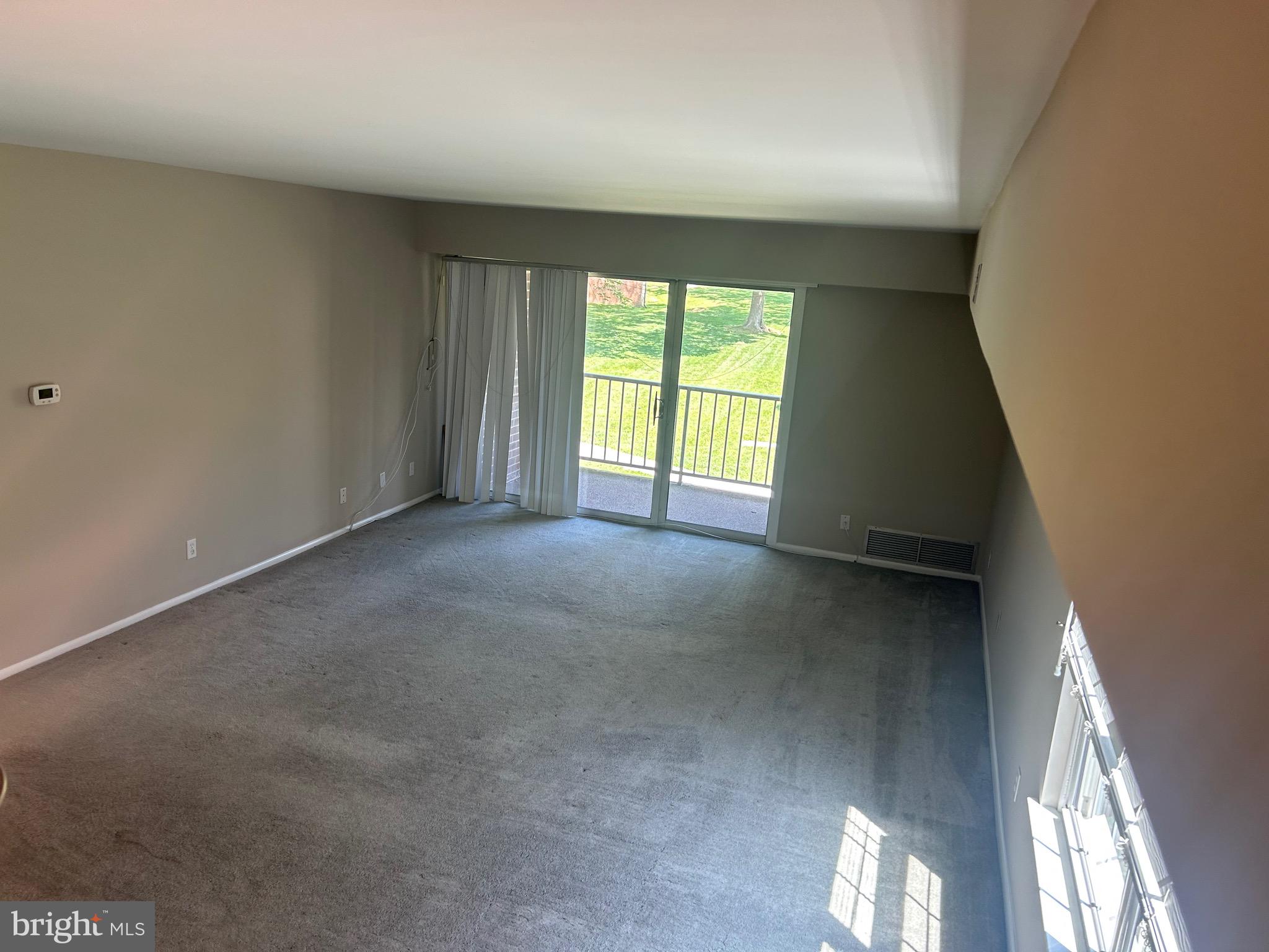 435 DRUMMERS LN #435