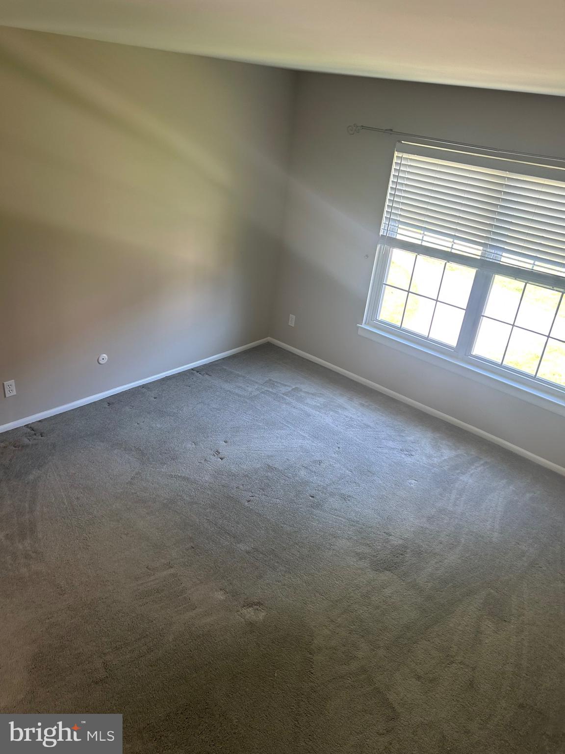 435 DRUMMERS LN #435