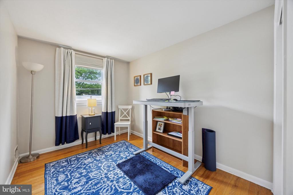 887 OXFORD AVENUE