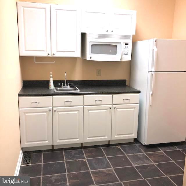 1550 McDaniel Dr