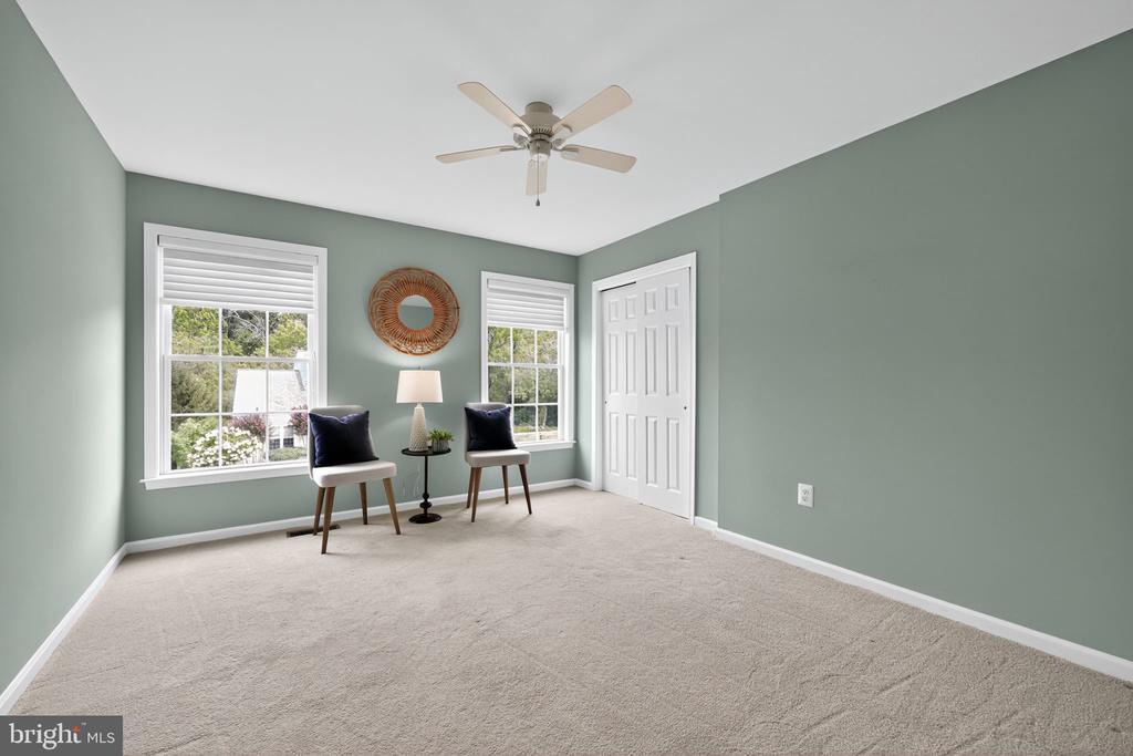 959 GARLINGTON CIRCLE