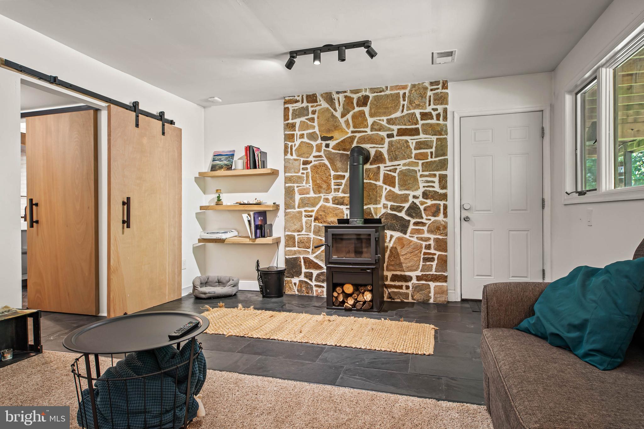 477 Willann Dr
