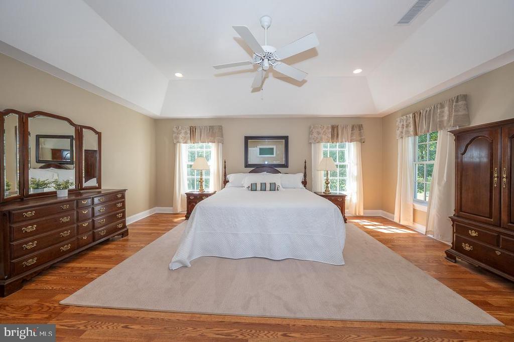 2 SPRING MEADOW FARM LANE