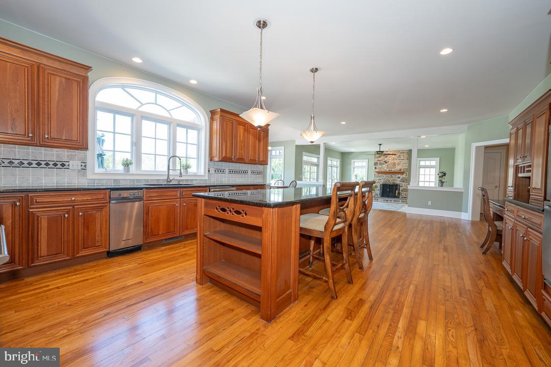 2 SPRING MEADOW FARM LANE