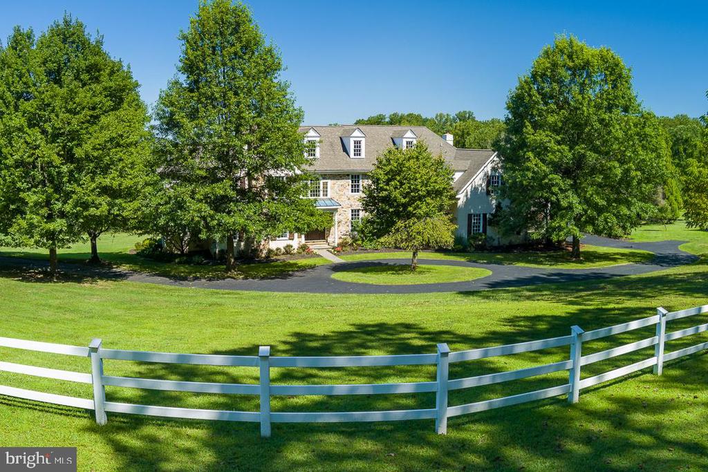 2 SPRING MEADOW FARM LANE