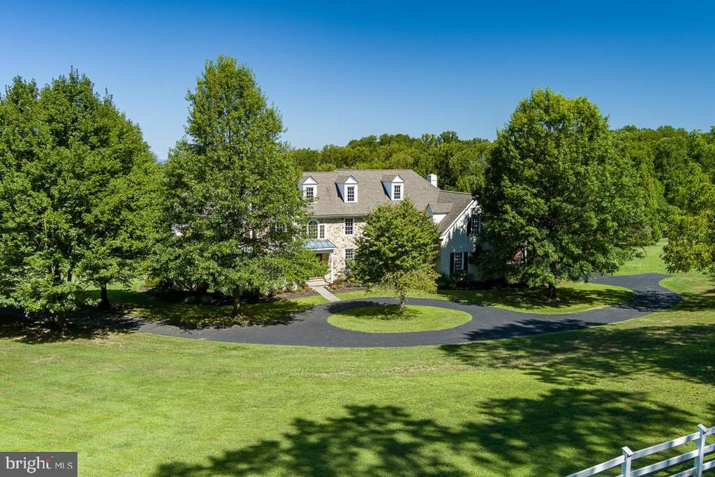 2 SPRING MEADOW FARM LANE