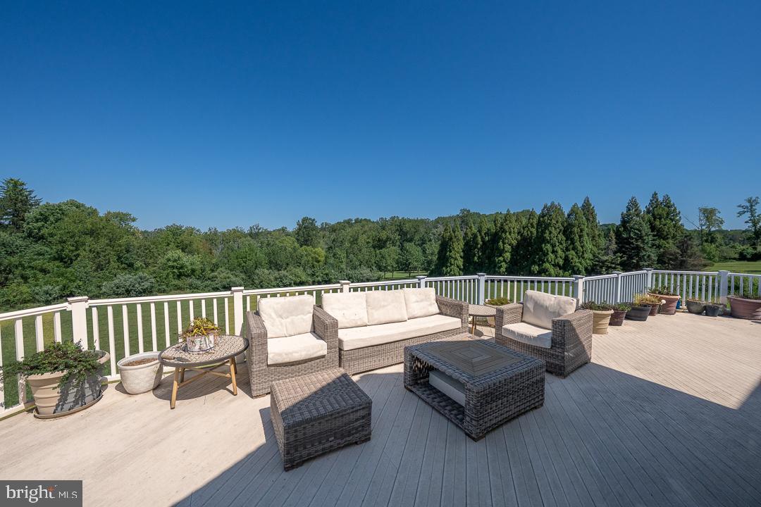 2 SPRING MEADOW FARM LANE
