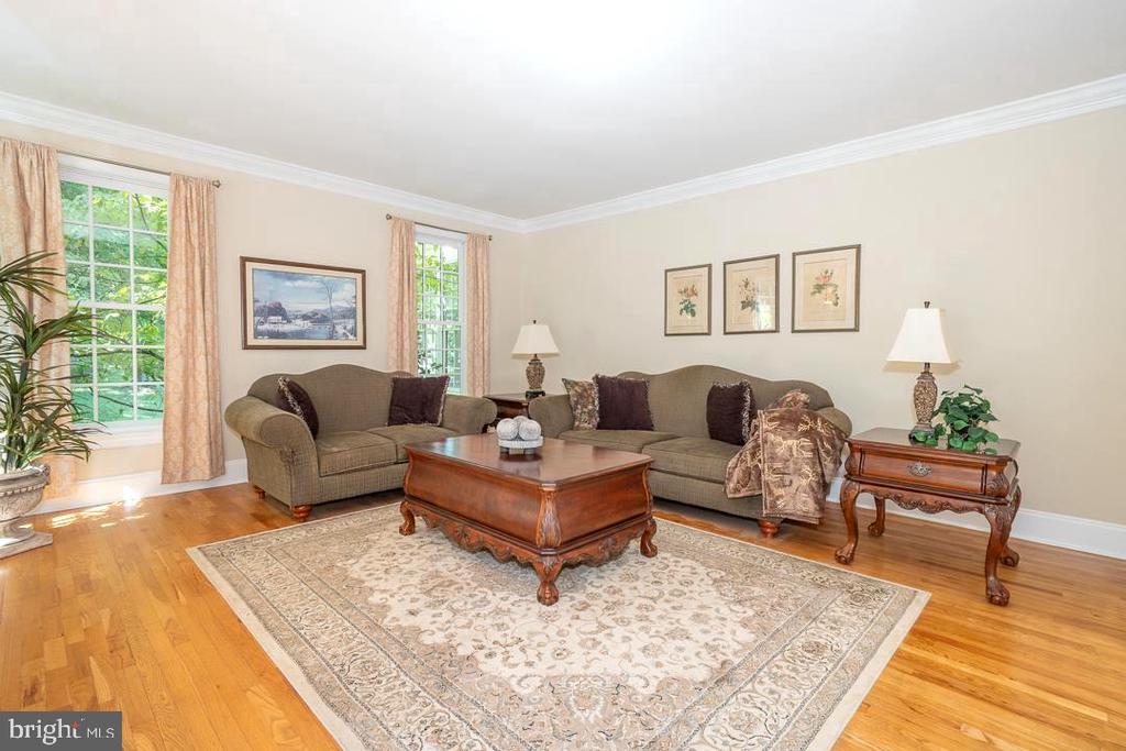 2 SPRING MEADOW FARM LANE