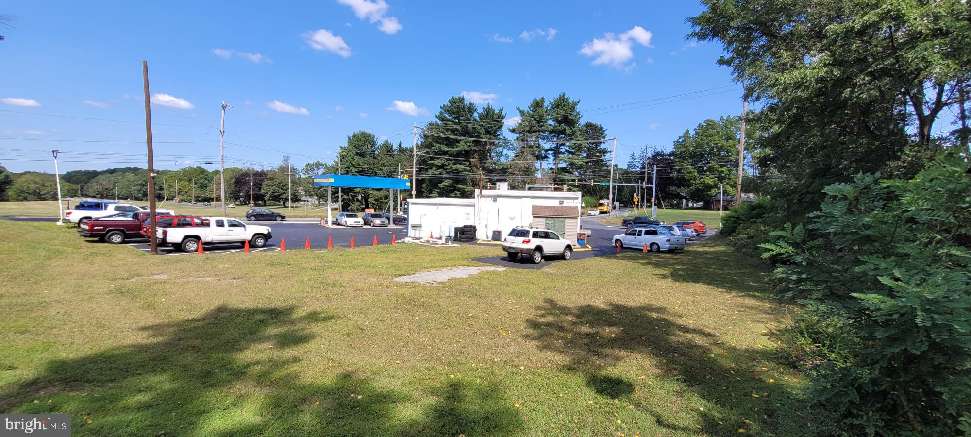 1900 E KINGS HIGHWAY