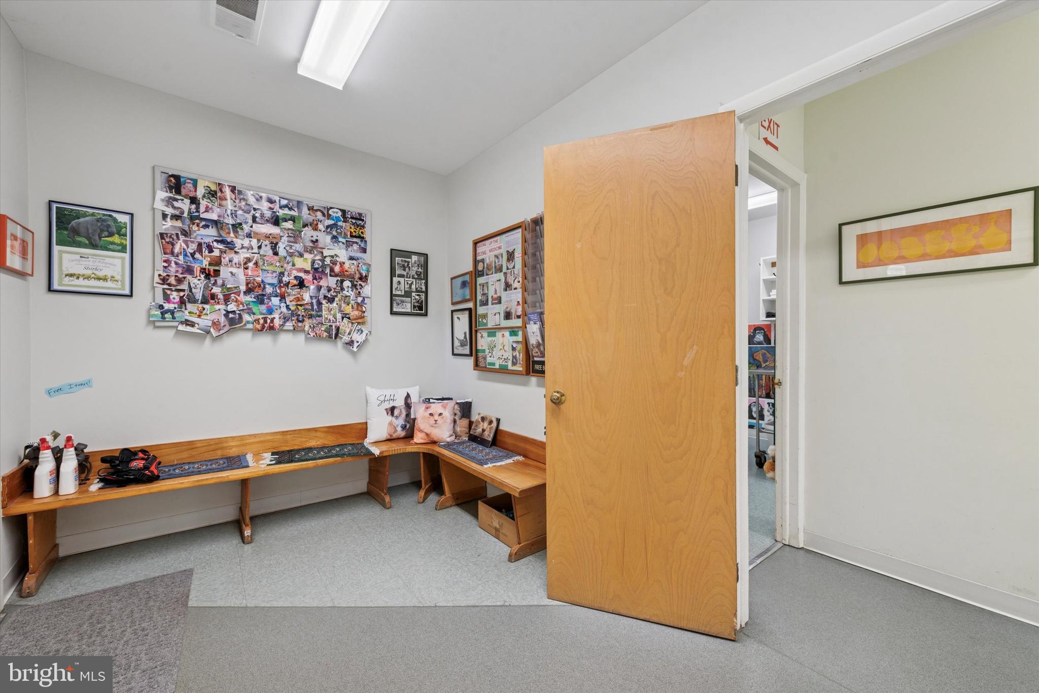 1058 LANCASTER