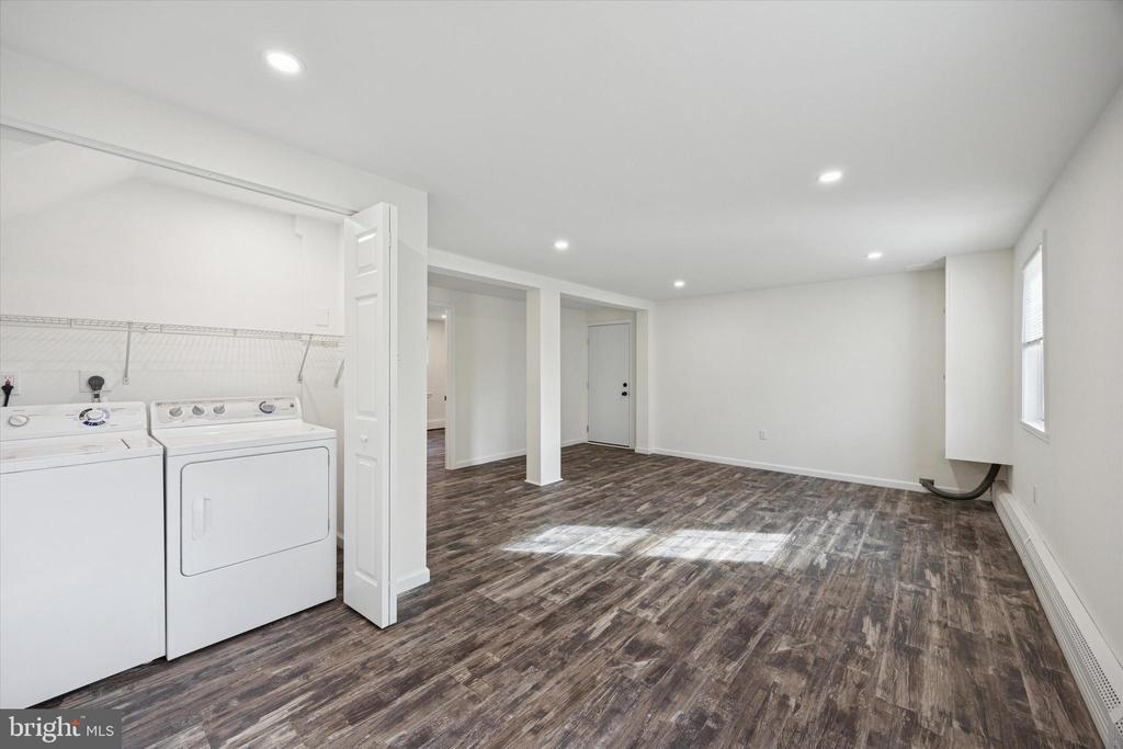 1221 BOULDER LANE