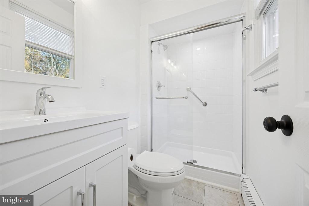 1221 BOULDER LANE
