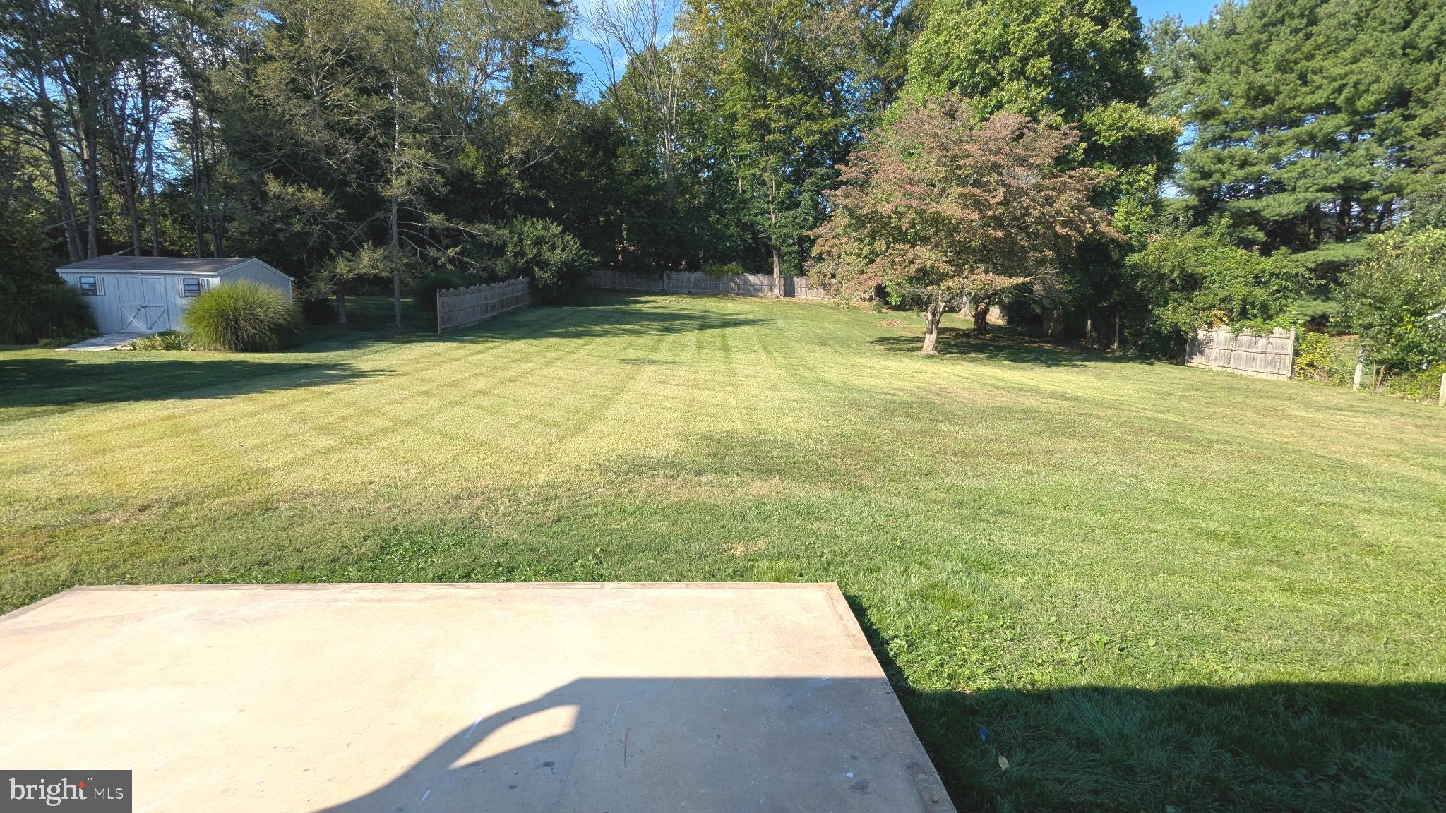 1221 BOULDER LANE