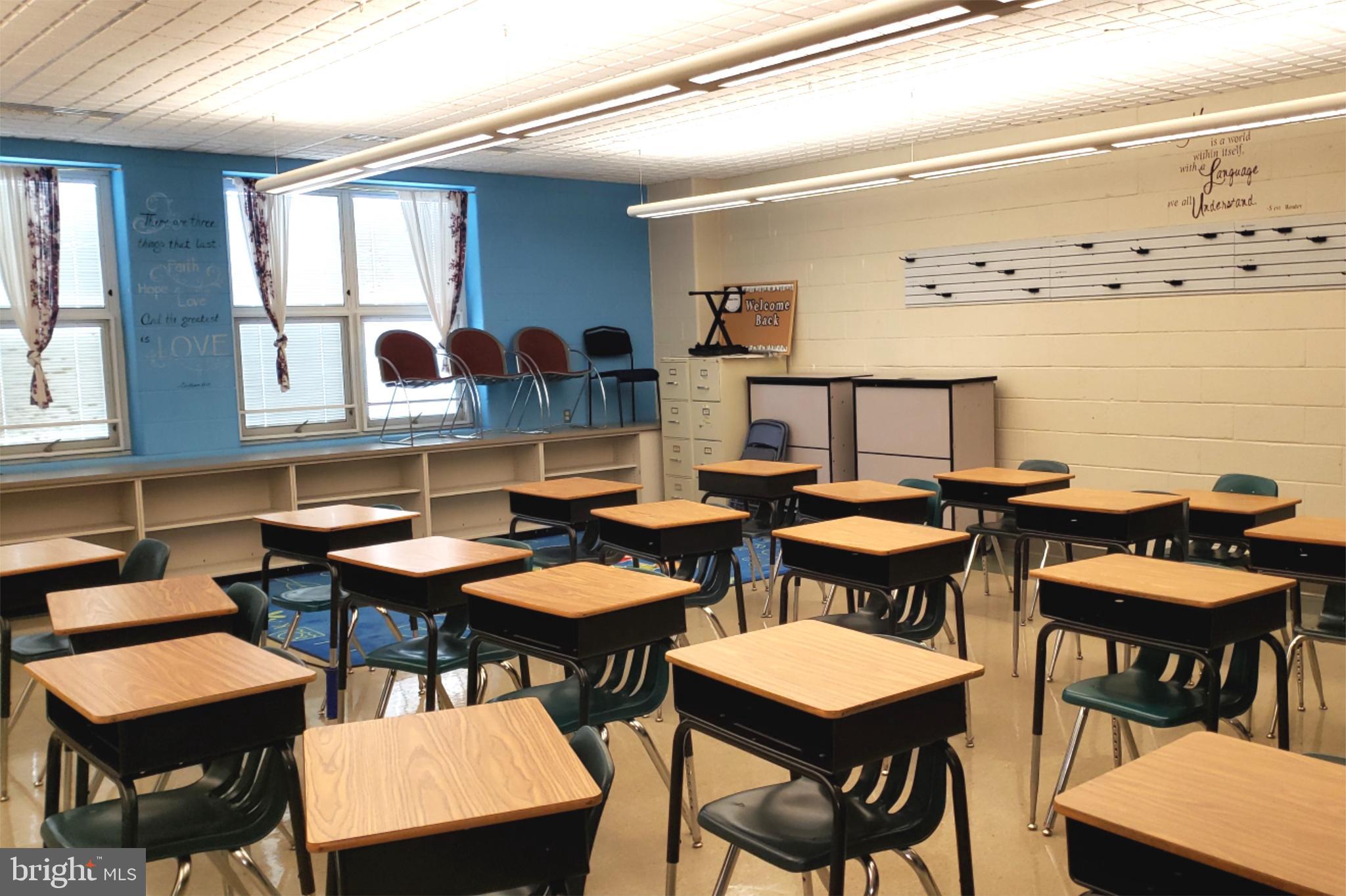 203 CHURCH ROAD UPPER LEVEL