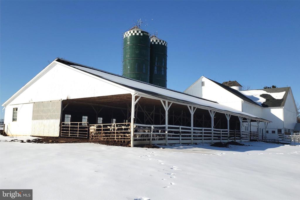 174 FERNWOOD RD ROAD