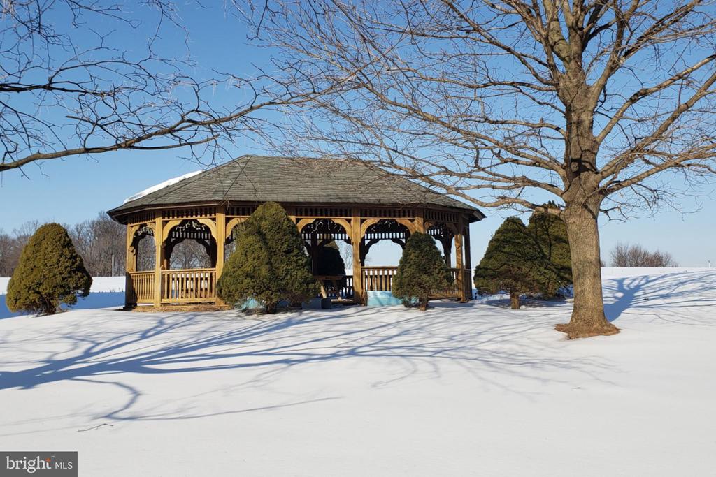 174 FERNWOOD RD ROAD