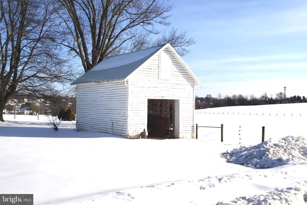 174 FERNWOOD RD ROAD