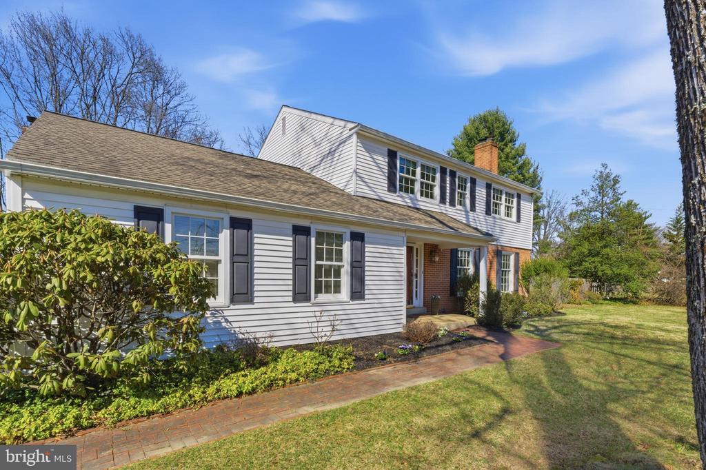 1329 SUGARTOWN ROAD